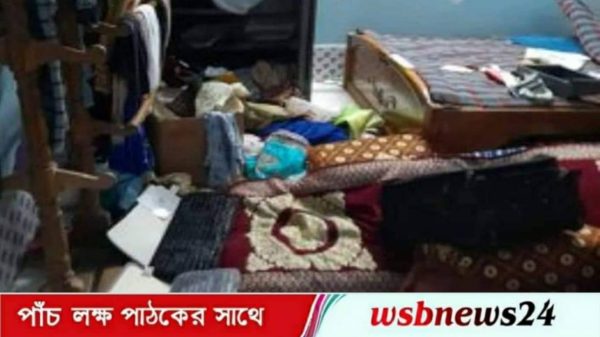 ২০ লক্ষাধিক টাকার মালামাল লুট