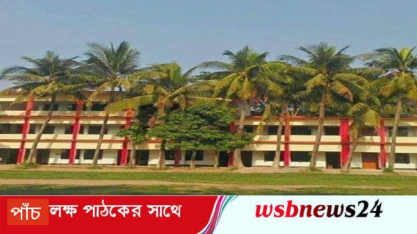 হাটহাজারীতে জিপিএ-৫ পেয়েছে ৮১৯ জন ছাত্র ছাত্রী।