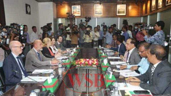 ইইউ'র নির্বাচন পর্যবেক্ষক দলের সাথে সিইসি'র বৈঠক